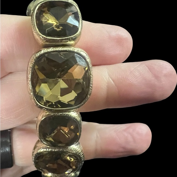 Vintage Monet Stretch Bracelet Gold Social New with Tags. - Picture 5 of 7